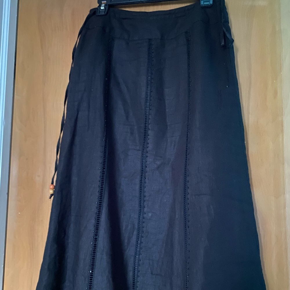 Black mid length skirt